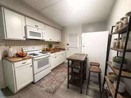 featured image of 638 W Philadelphia St