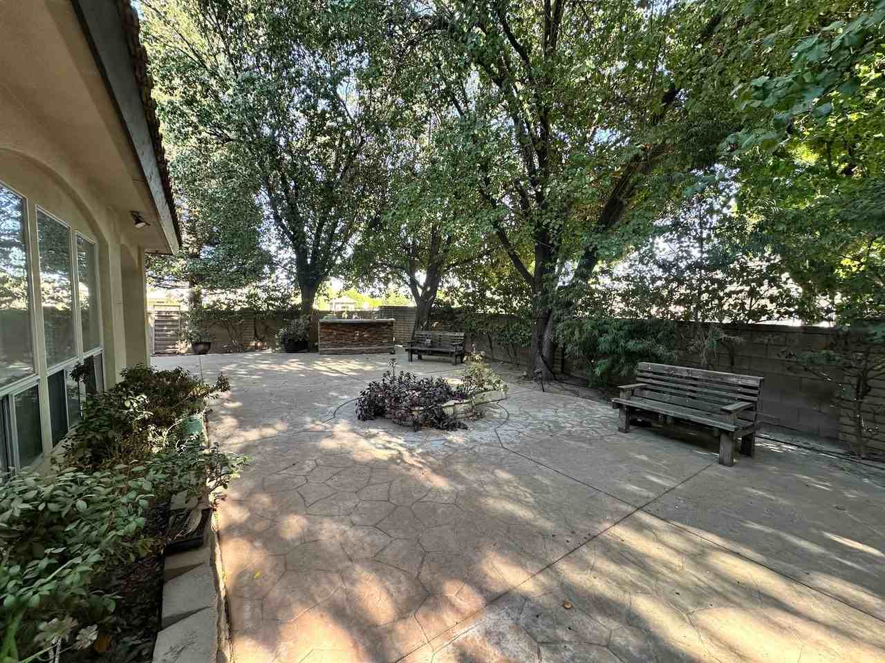5319 W Harold Ave - Photo 5 of 30