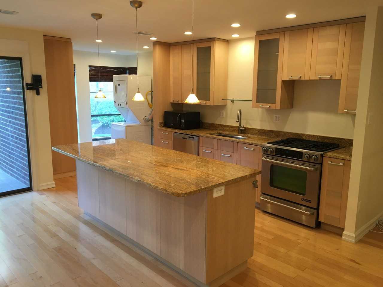 11248 Chestnut Grove Sq #151 - Photo 6 of 12