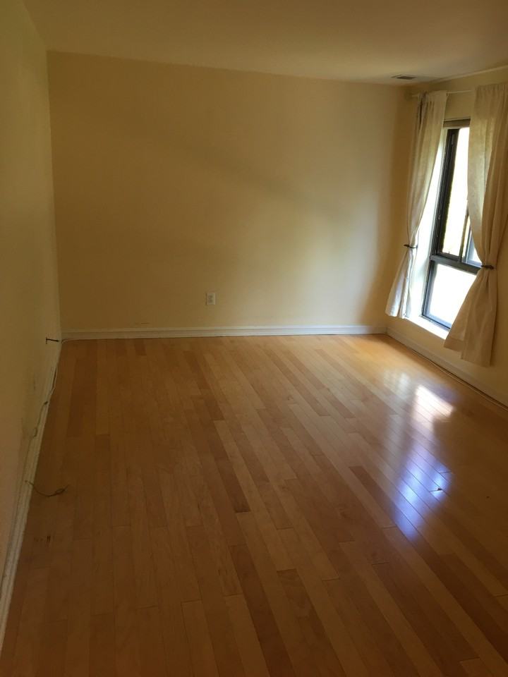 11248 Chestnut Grove Sq #151 - Photo 7 of 12