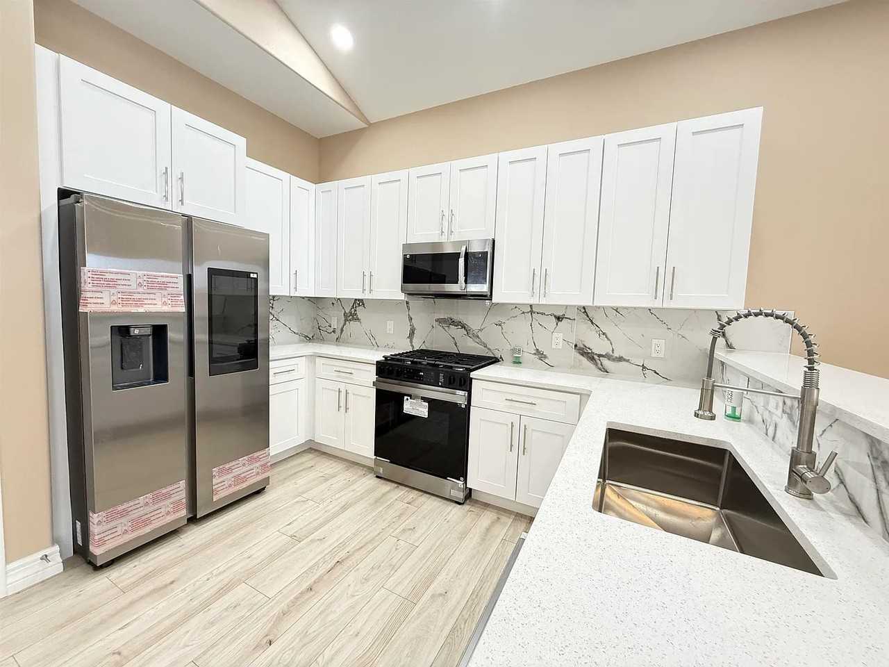 3109 W Laux Dr #1 - Photo 3 of 19