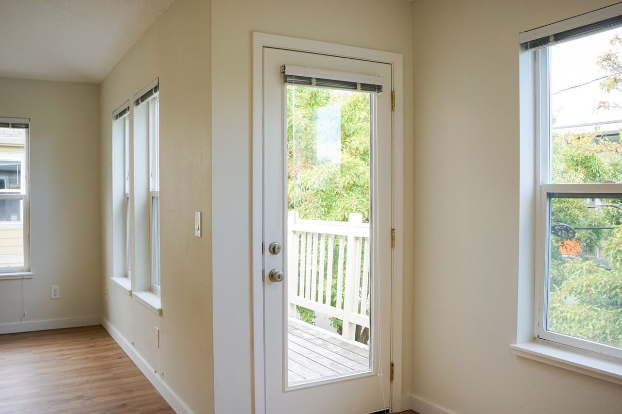 220 Sw Meade St #06 - Photo 4 of 16