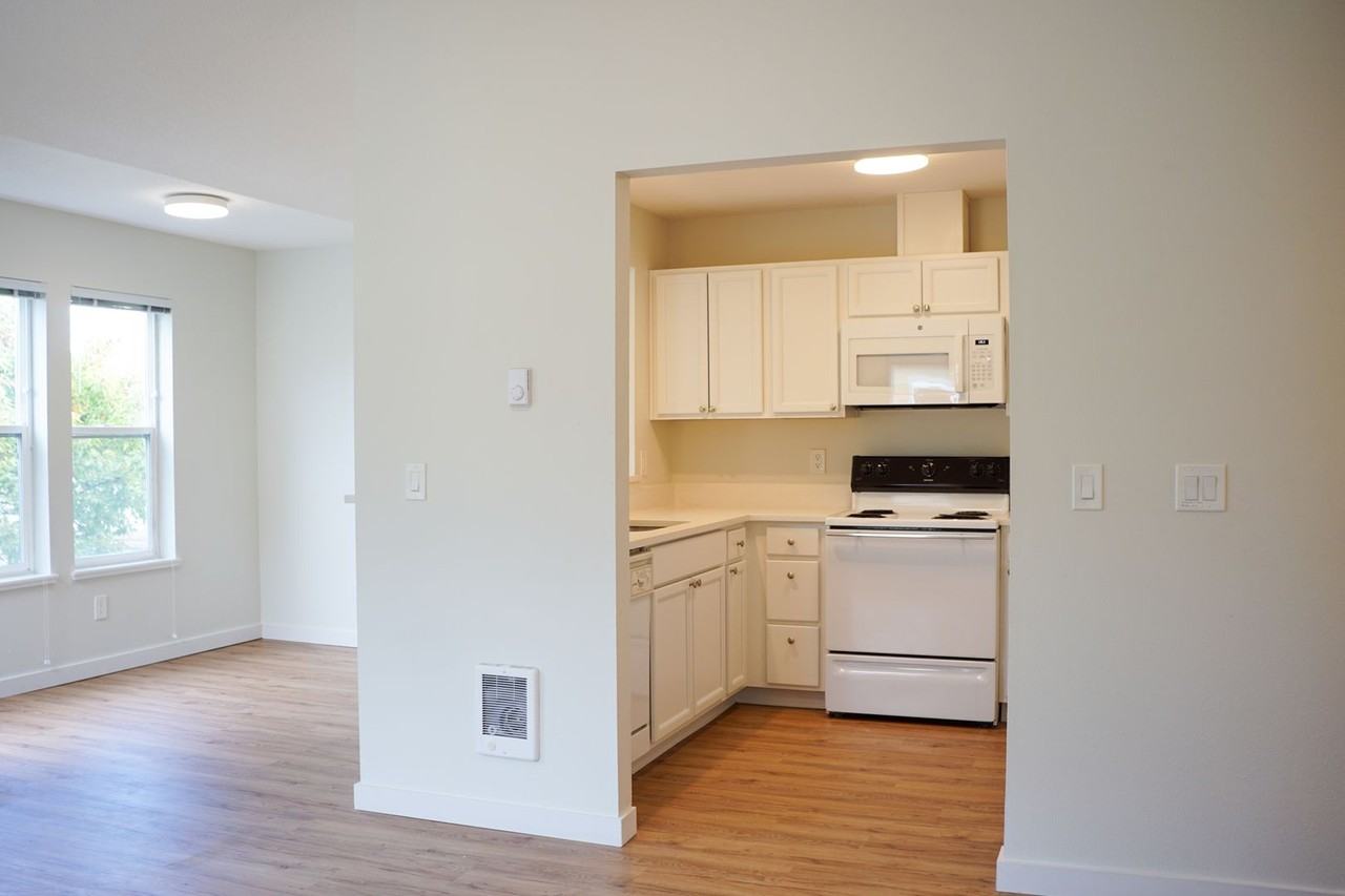 220 Sw Meade St #06 - Photo 5 of 16