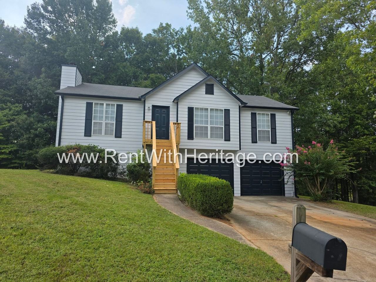 6322 Hillview Ln - Photo 2 of 46