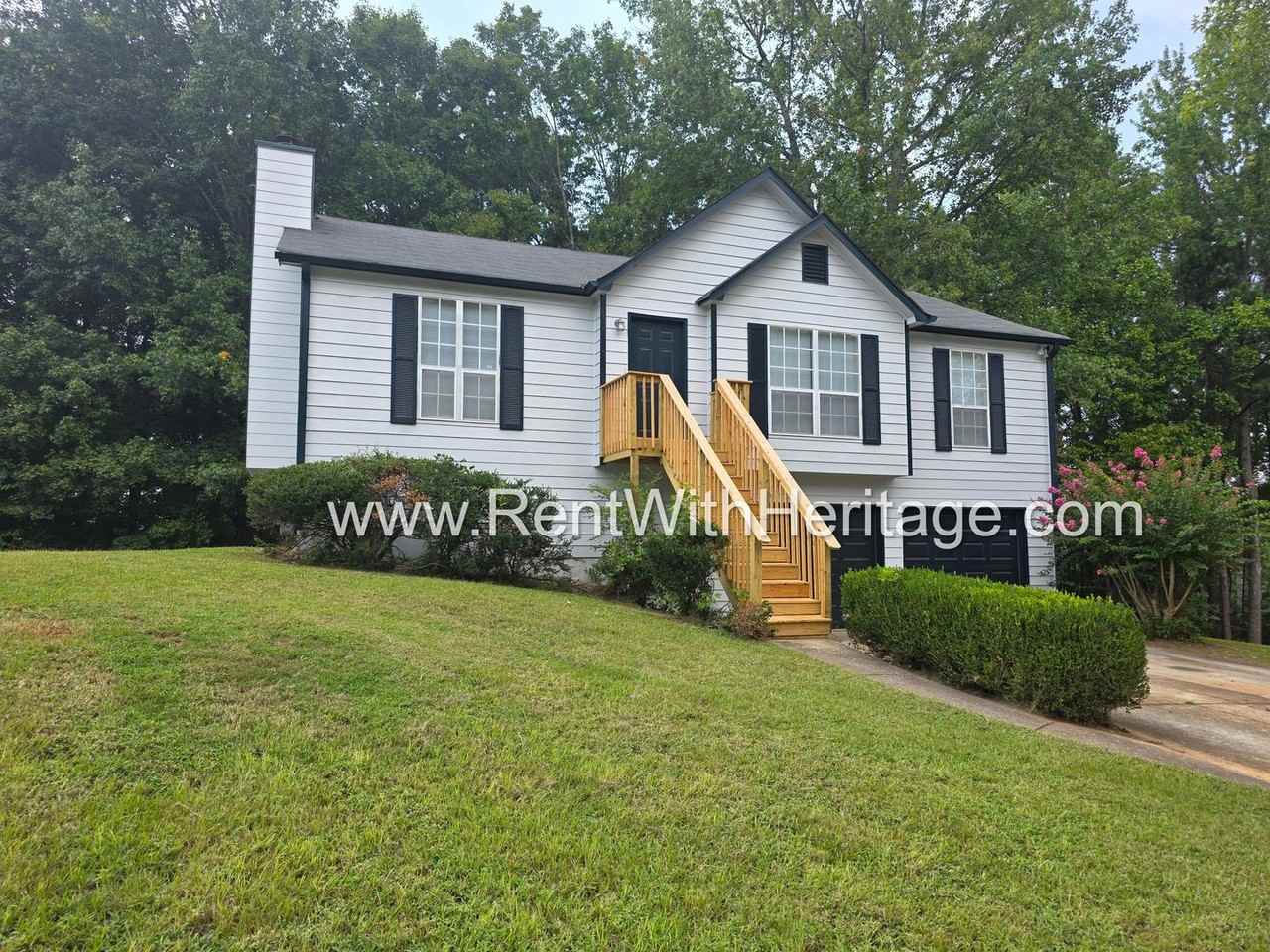 6322 Hillview Ln - Photo 5 of 46