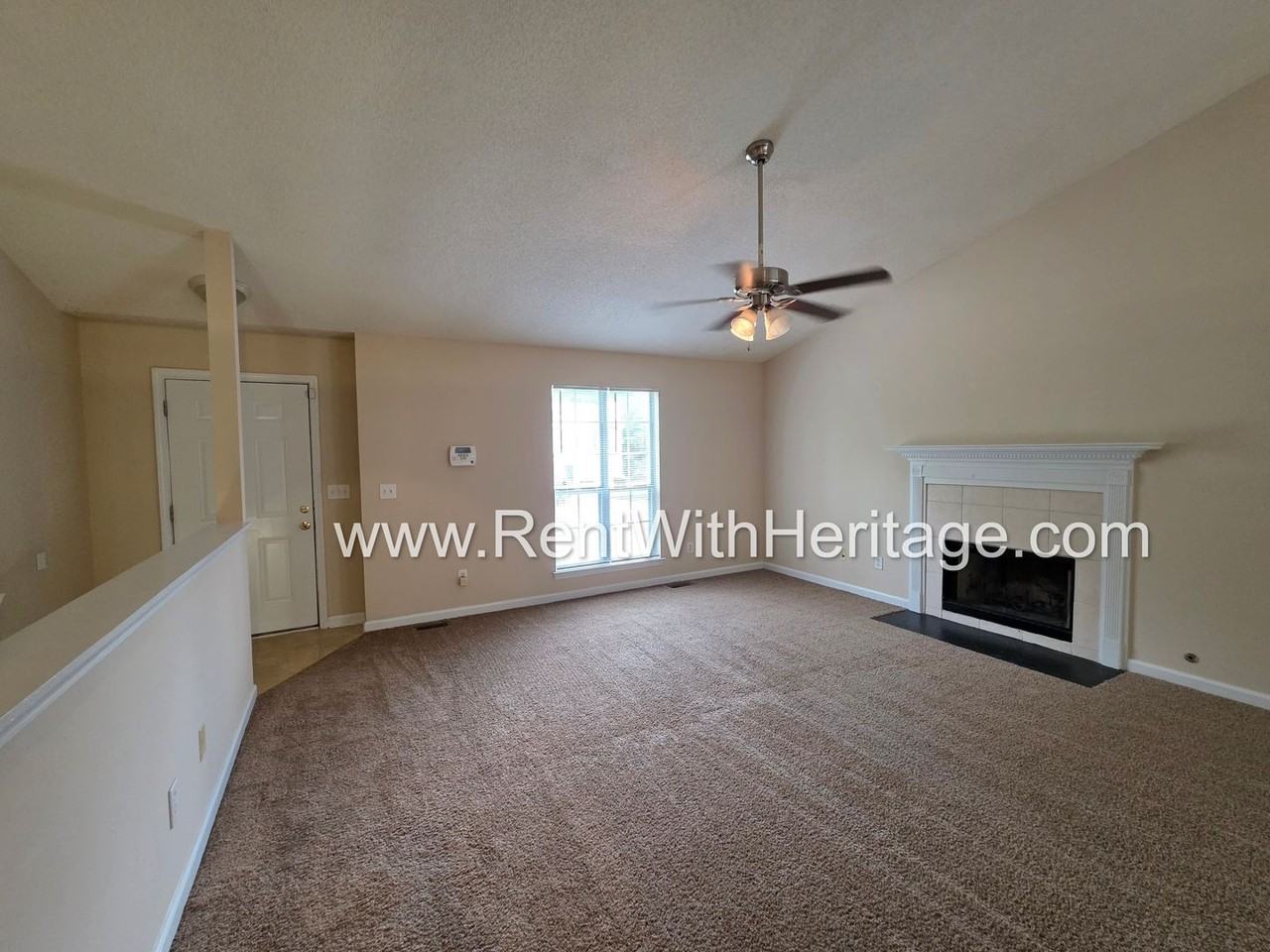 6322 Hillview Ln - Photo 6 of 46