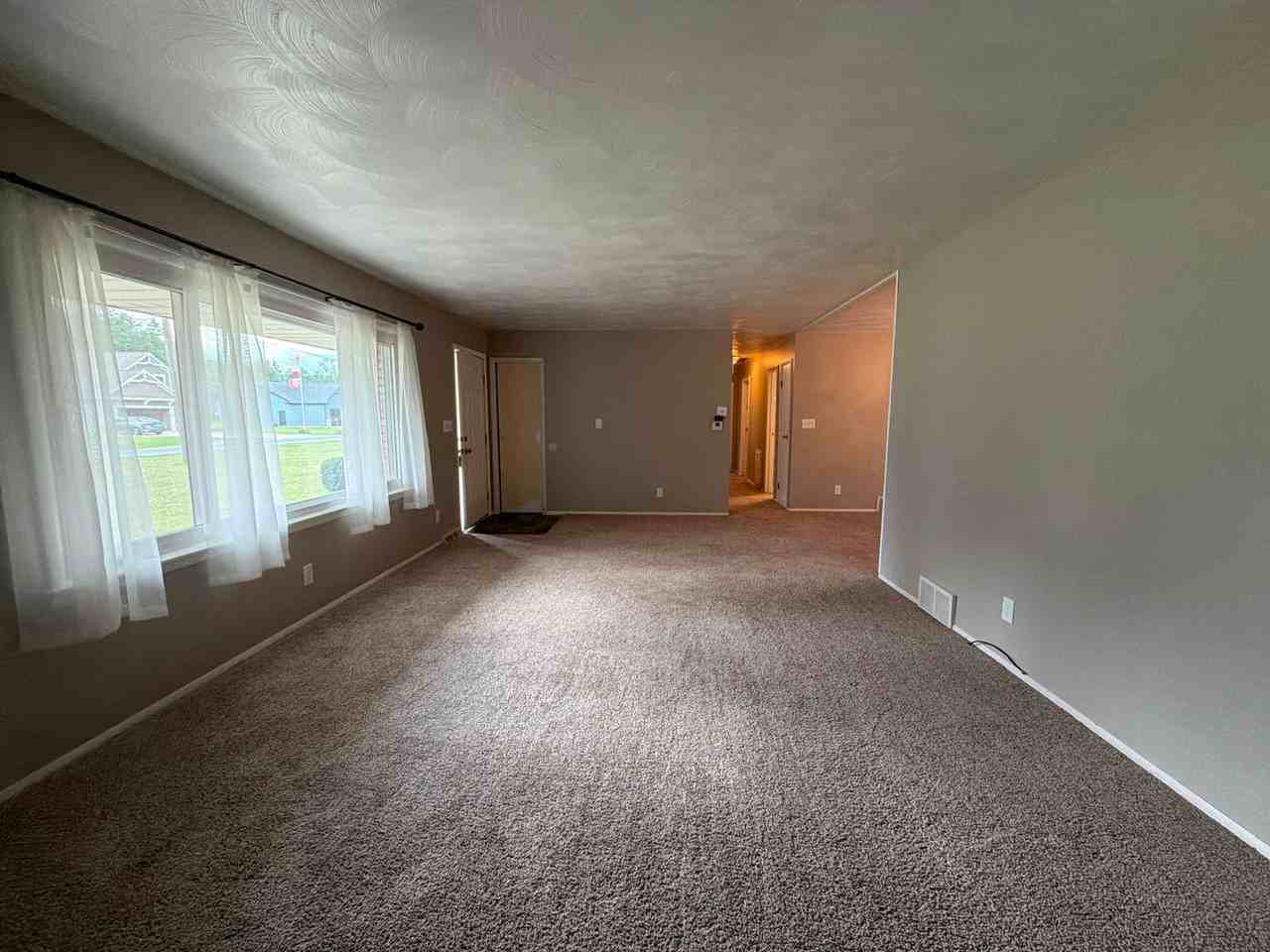 56099 River Shore Ln - Photo 4 of 25