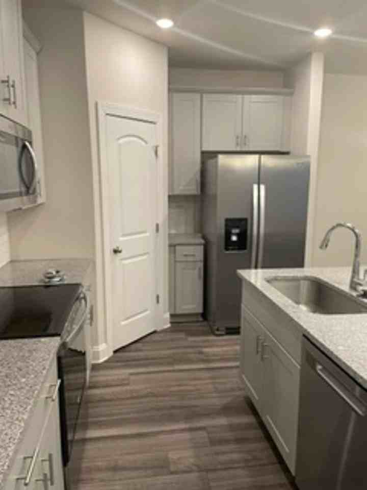 4506 Skywood Ln - Photo 5 of 30