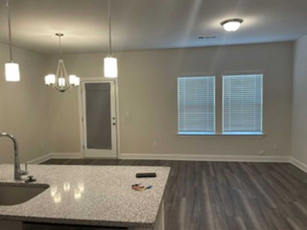 4506 Skywood Ln - Photo 7 of 30