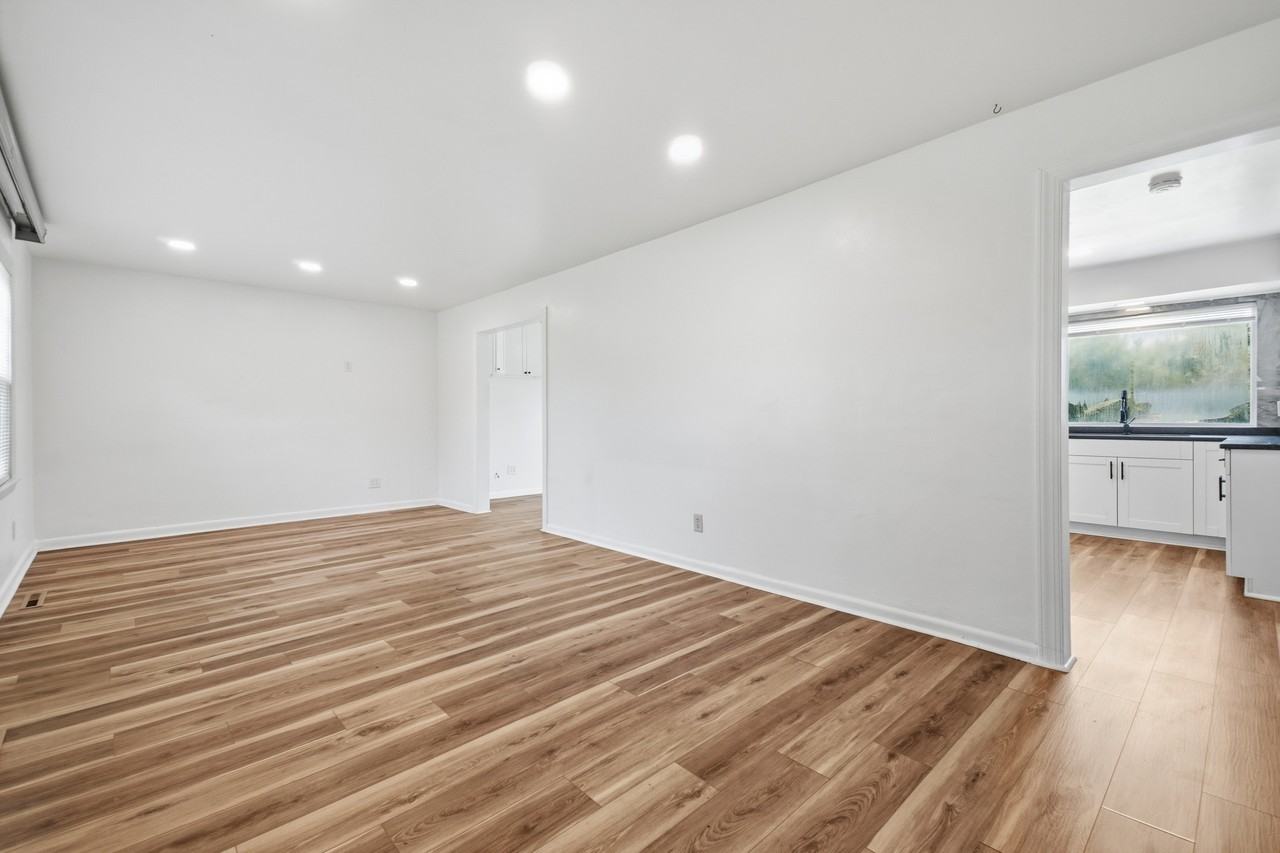 600 Breeds Hill Rd #1 - Photo 3 of 40