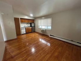 1112 Knapp - Photo 1 of 1