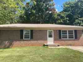 featured image of 812 Springmont Dr #1