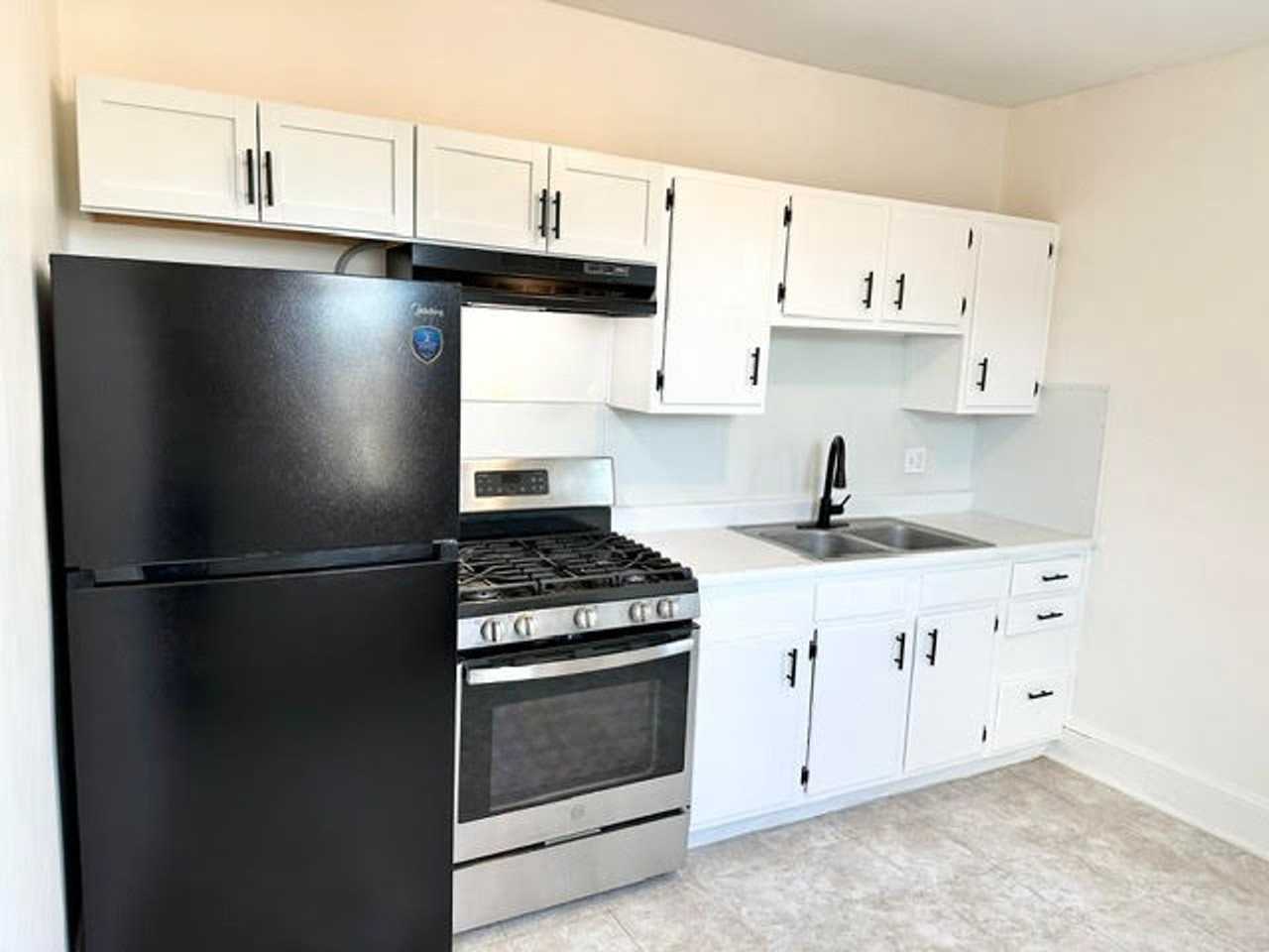 241 N Newberry St #2 - Photo 7 of 21