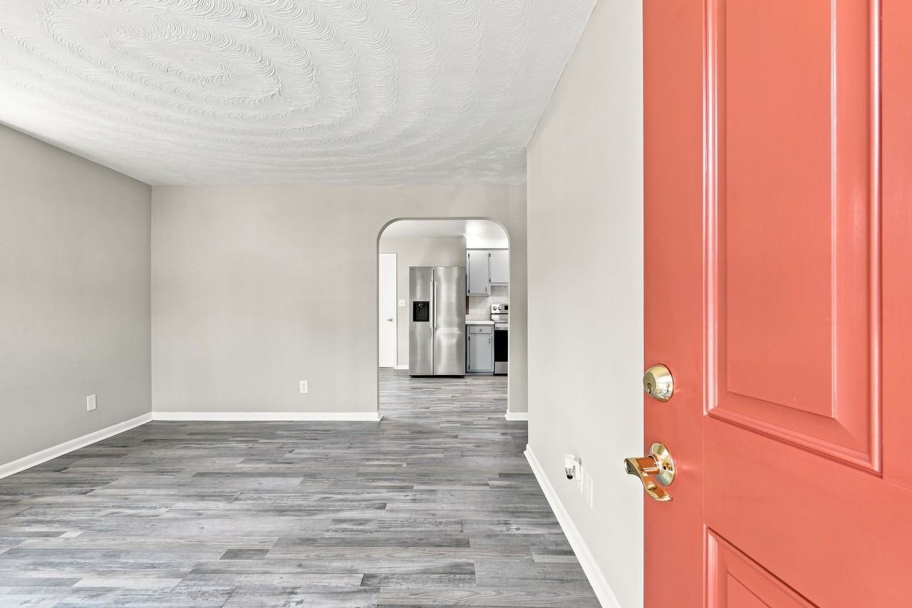 727 Osborn Ave #1 - Photo 6 of 35