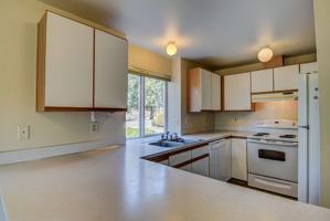 featured image of 340 Se Midway Blvd
