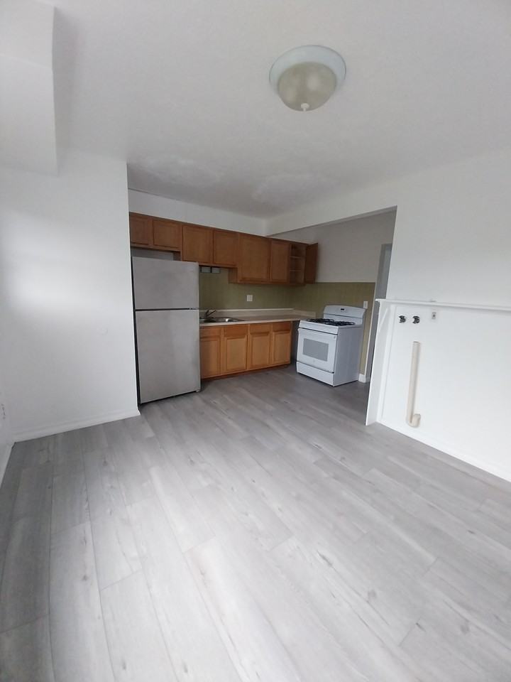 242 E Prospect St #242 - Photo 3 of 7