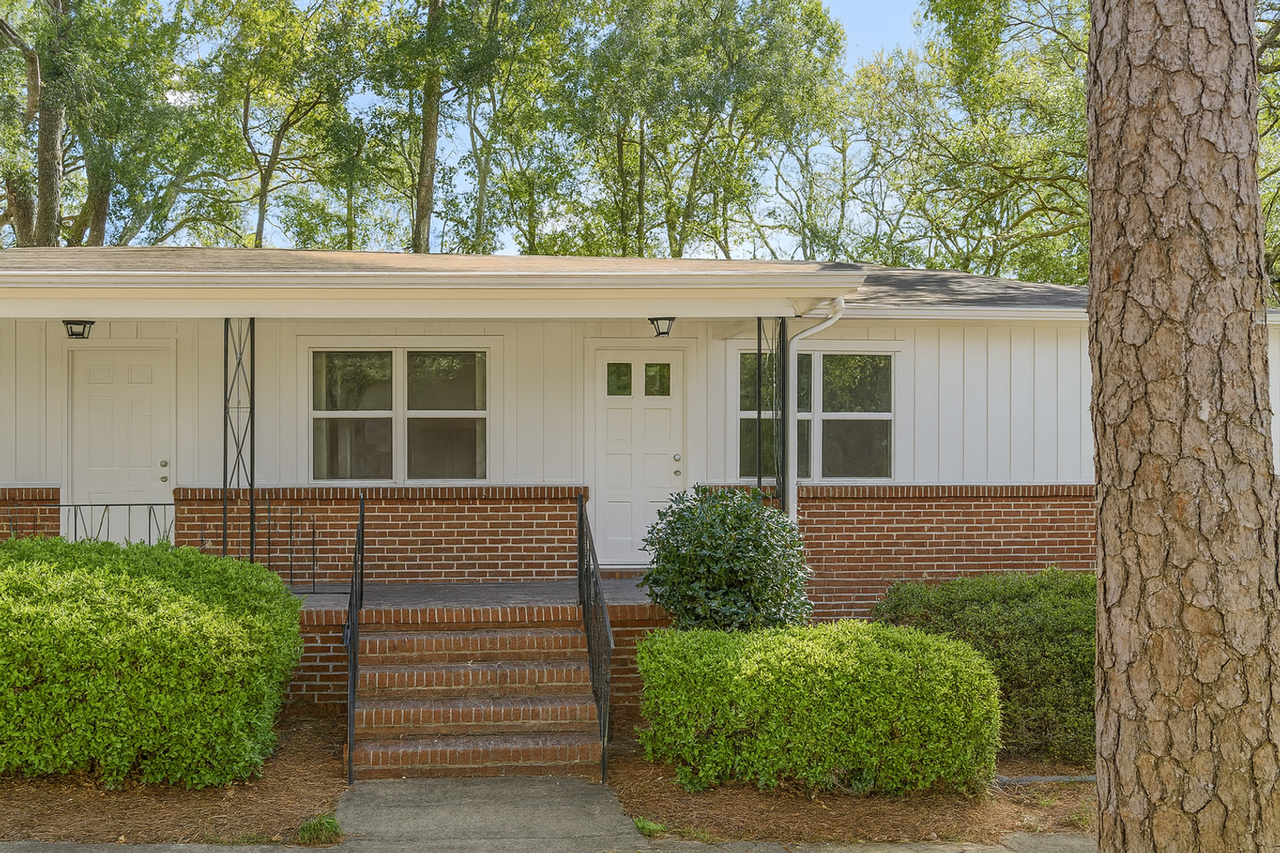 1857 Ivy Lane - Photo 2 of 2