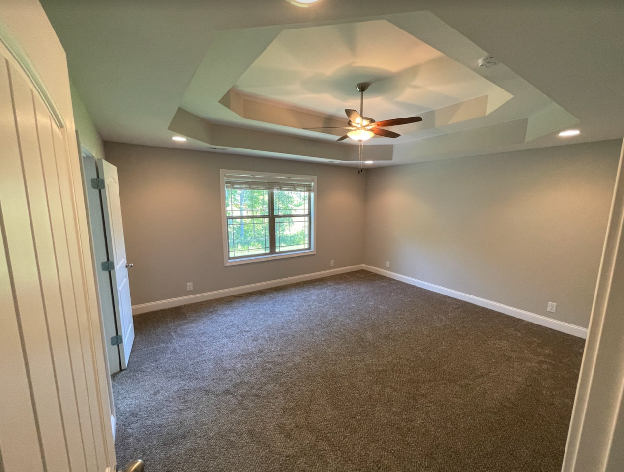 301 Hemp Ct - Photo 6 of 13