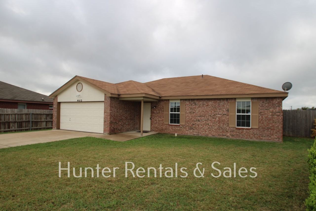 4612 Hank Dr - Photo 2 of 30