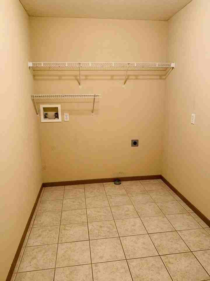 3918 N 15th St - Photo 5 of 18