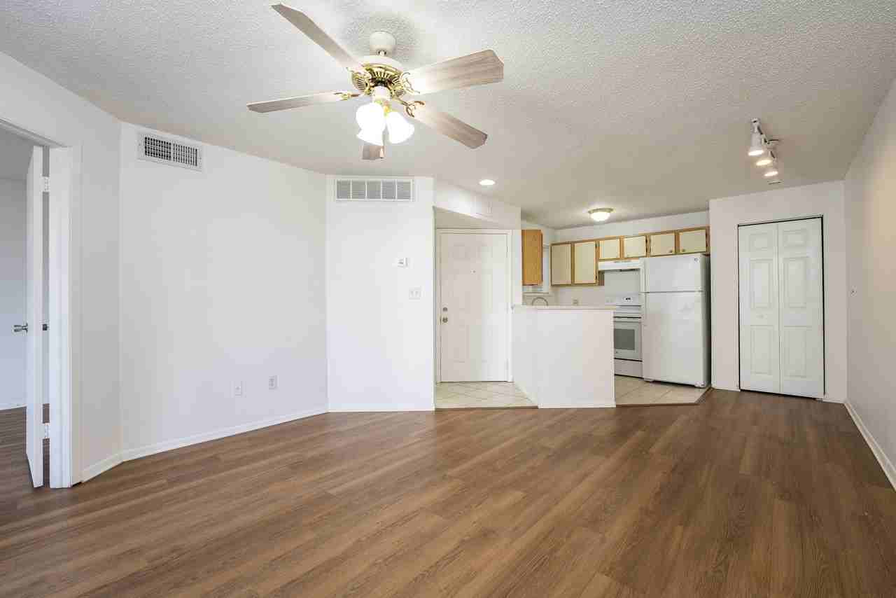 1908 Lake Atriums Circle - 1Unit 8 #1 - Photo 5 of 20