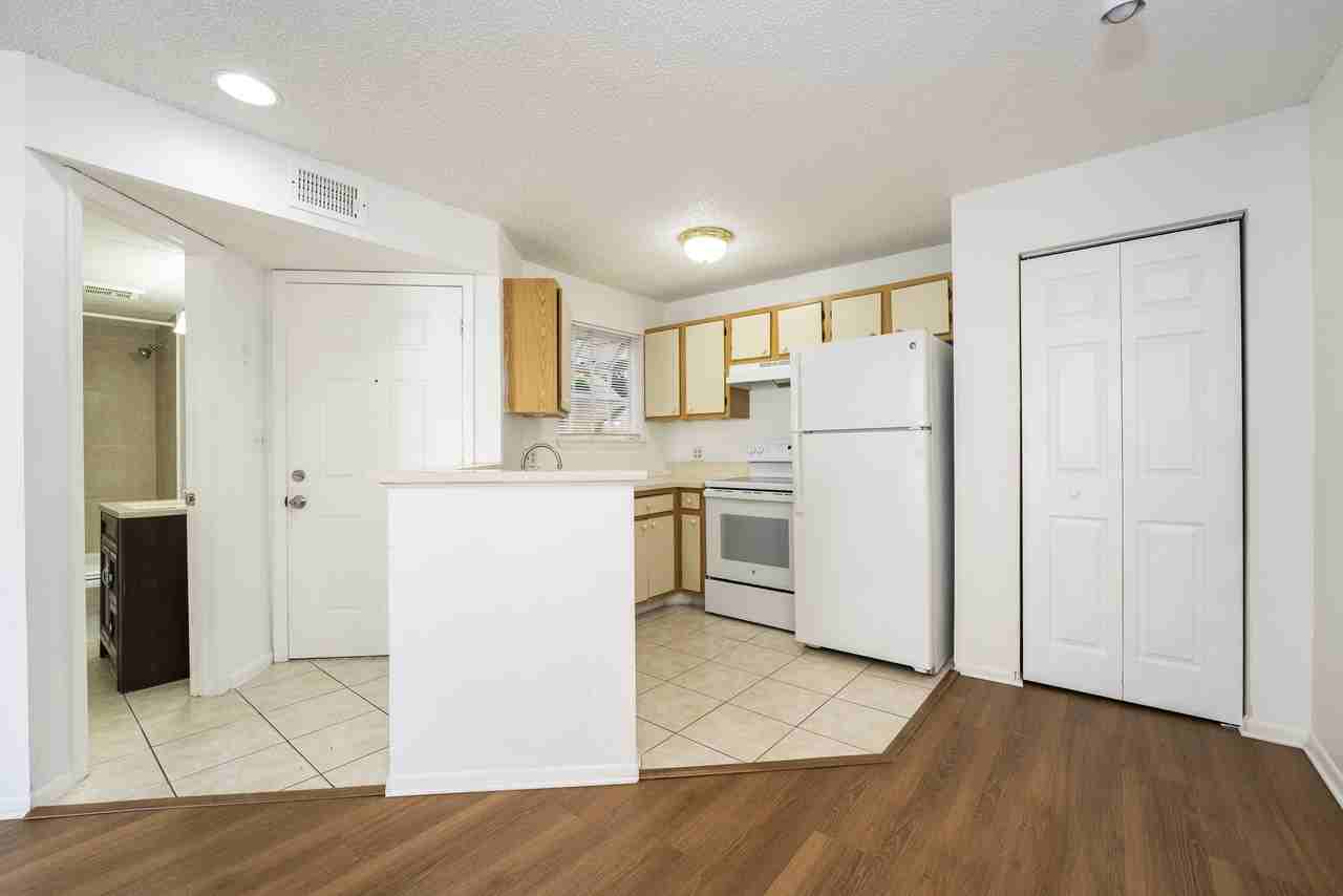 1908 Lake Atriums Circle - 1Unit 8 #1 - Photo 7 of 20
