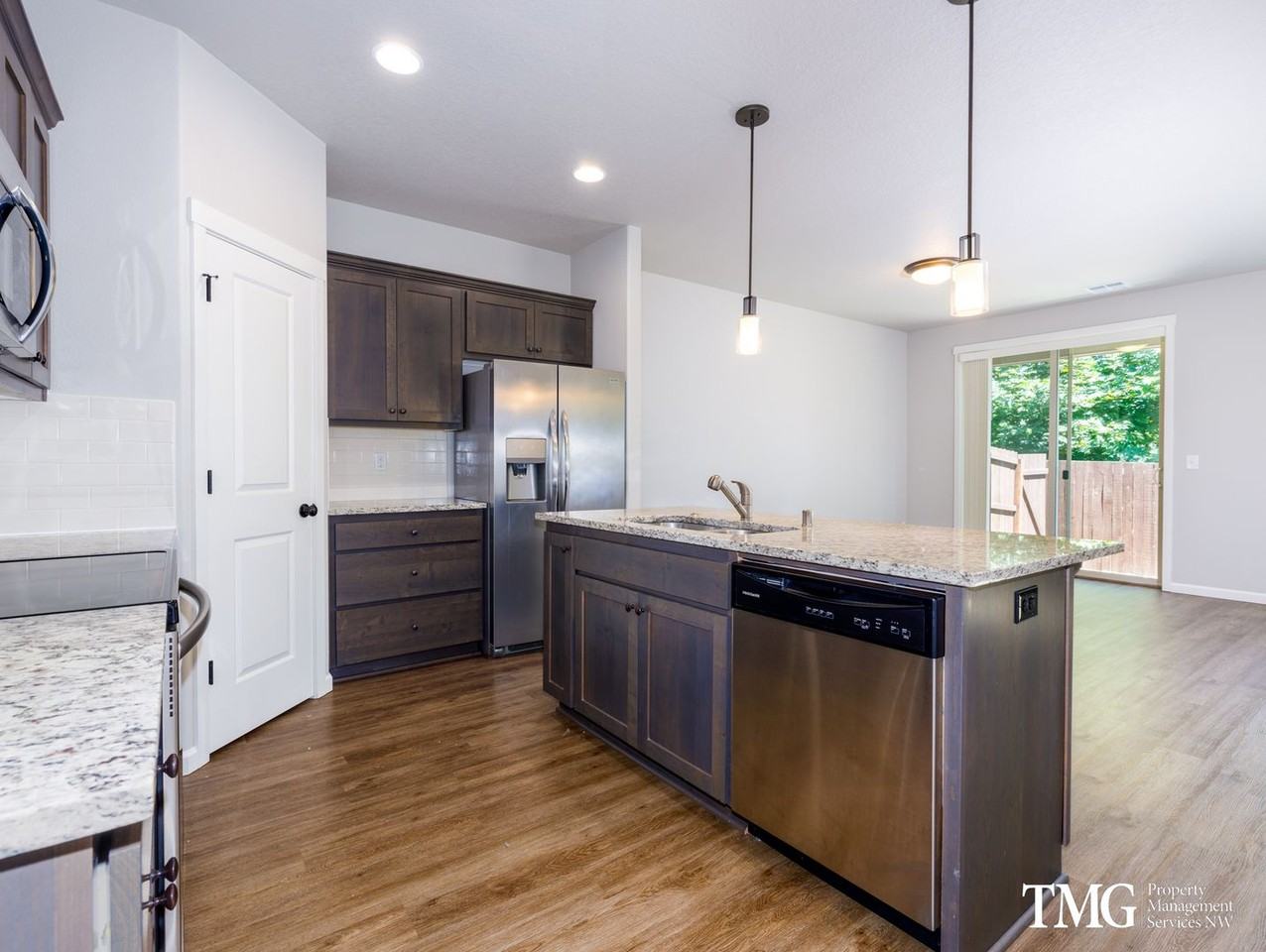 11311 Ne 14th Ct - Photo 3 of 20