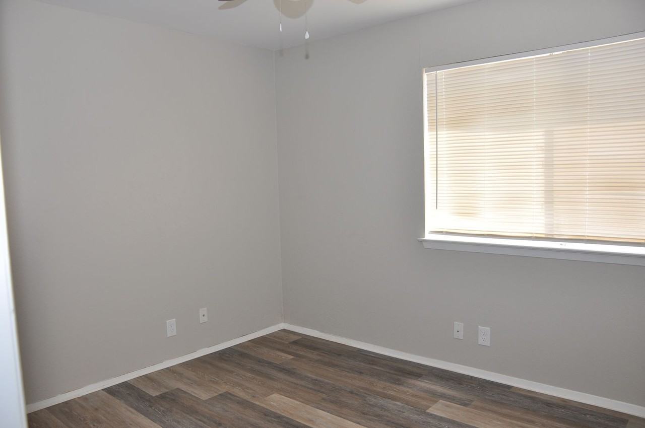10810 Topperwein Dr #A - Photo 7 of 14