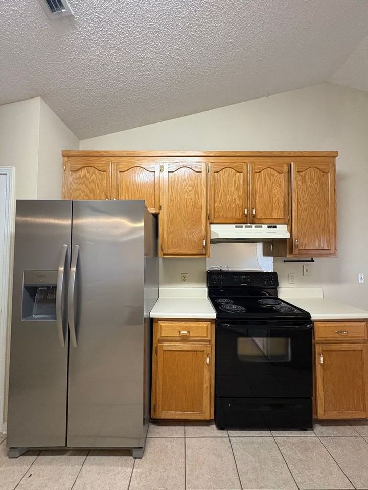 3102 Achey Dr - Photo 3 of 27