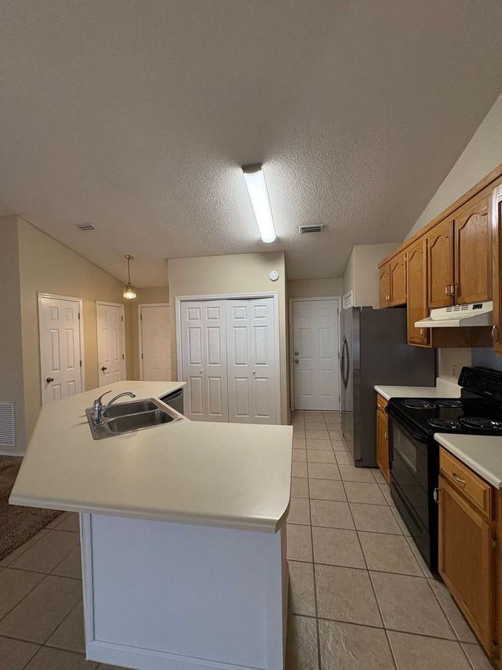3102 Achey Dr - Photo 4 of 27