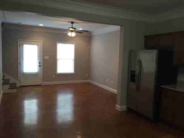 113 Flurry Ln - Photo 4 of 9