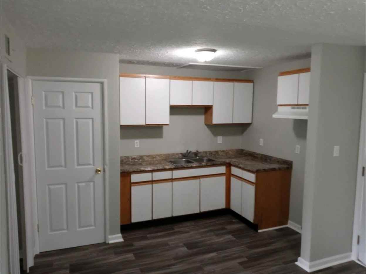 3508 Chauncey Ave - Photo 5 of 13