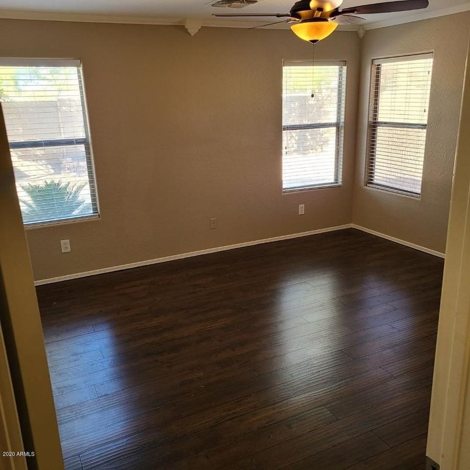 43540 W Bedford Dr - Photo 6 of 11