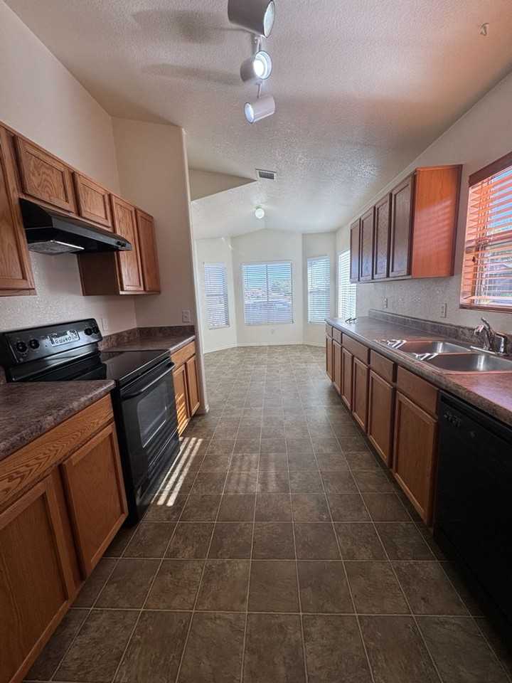 5324 Calle Granada - Photo 5 of 21