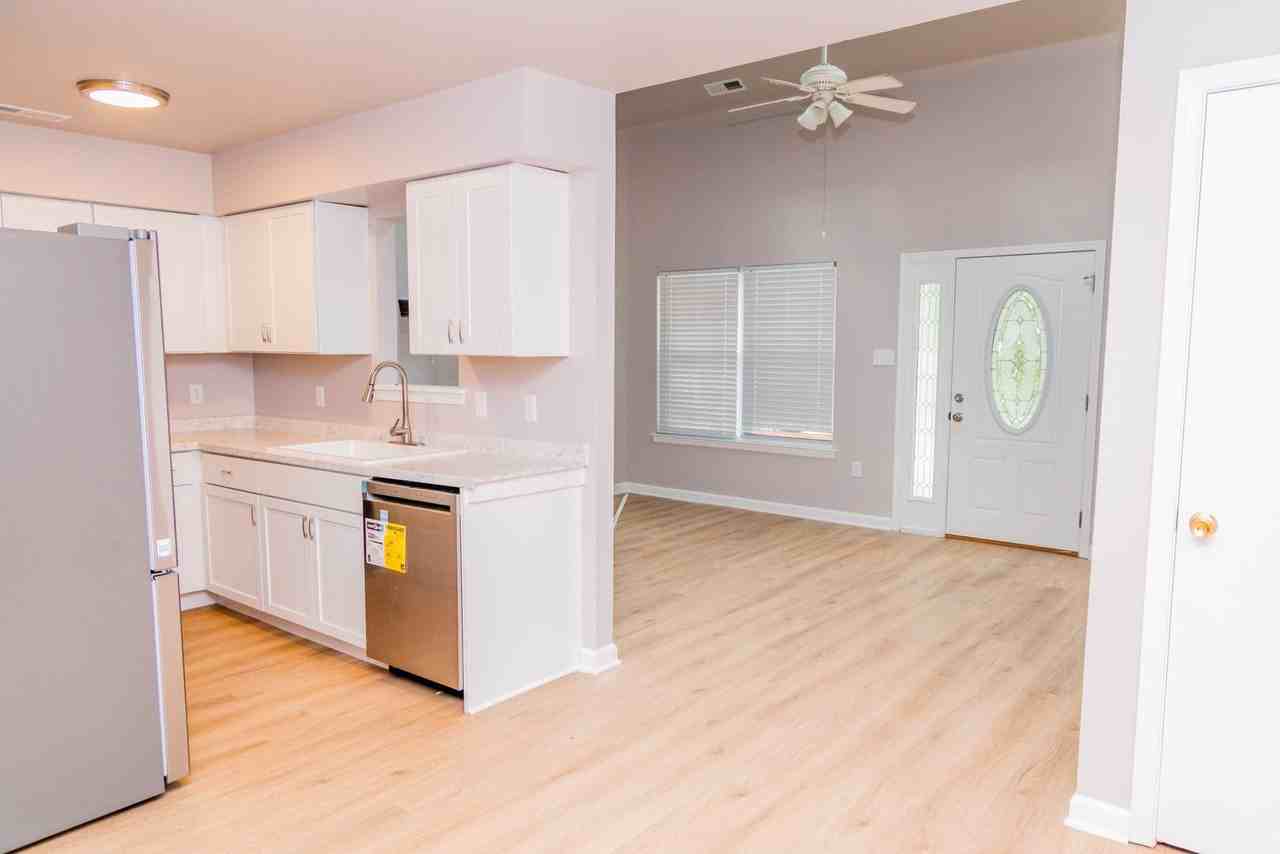 419 Riverside Ave - Photo 4 of 18