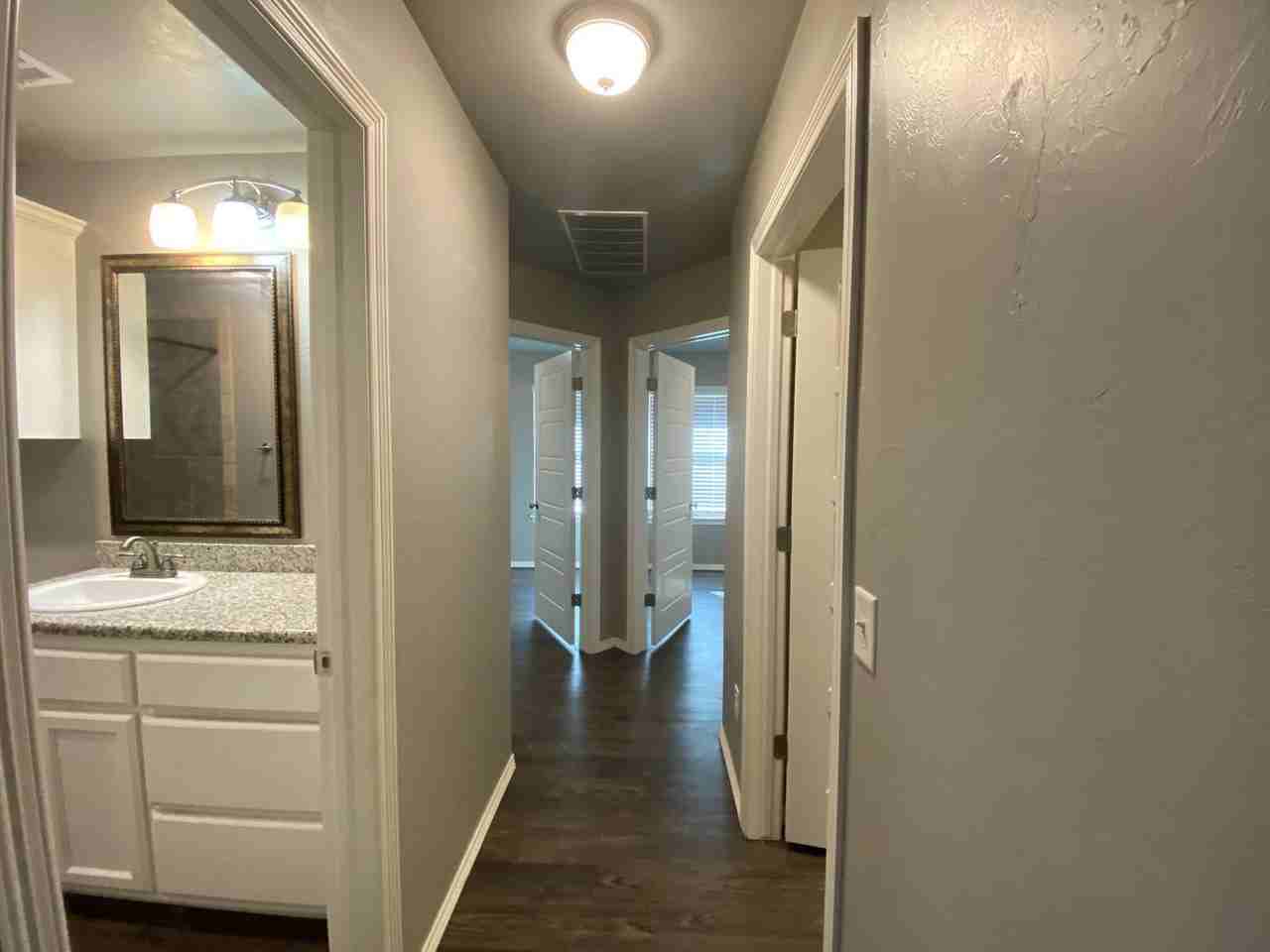 7804 Meadow Lake Dr - Photo 7 of 21