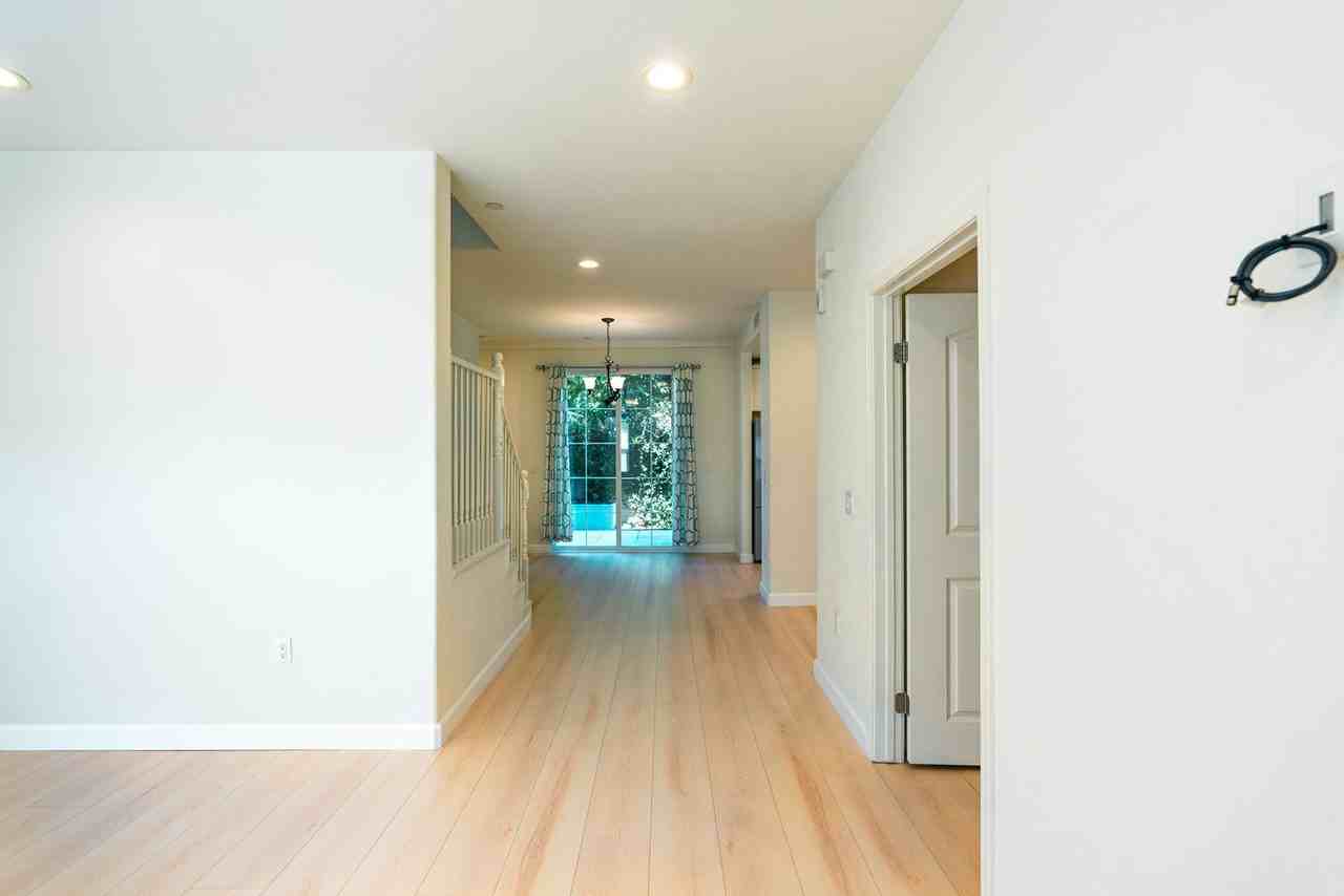 111 E Mclean St #B - Photo 4 of 25