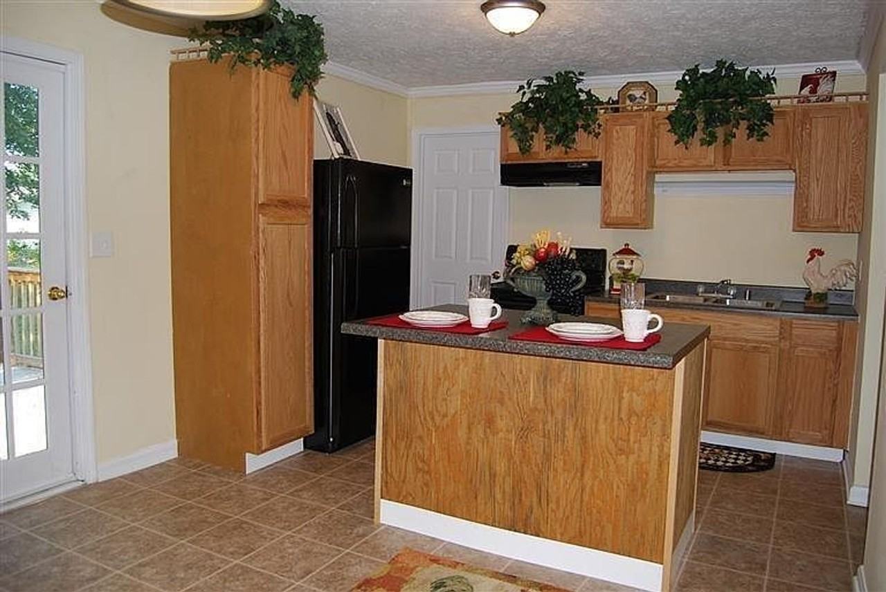 627 Wagonwheel Rd - Photo 4 of 6