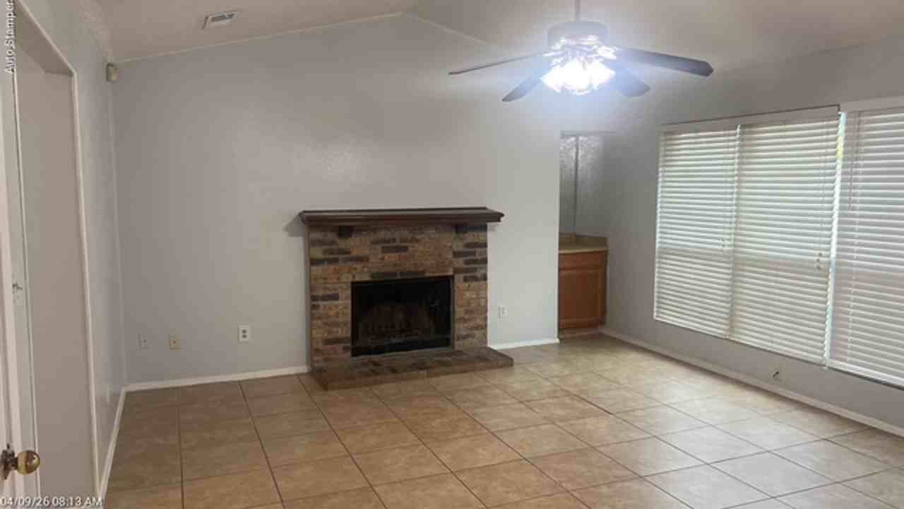 501 Lantana Dr - Photo 5 of 42