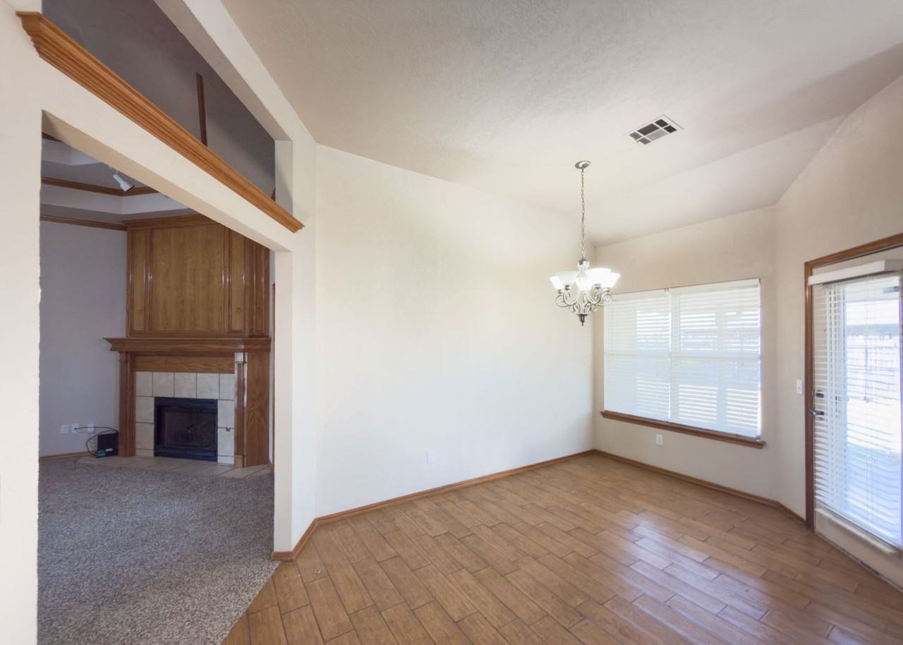 1633 Sw 32nd St - Photo 7 of 29