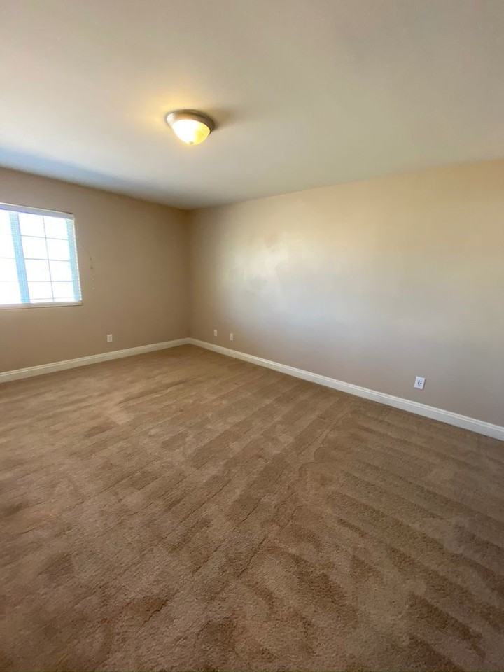 5553 Baileya Ave - Photo 7 of 14