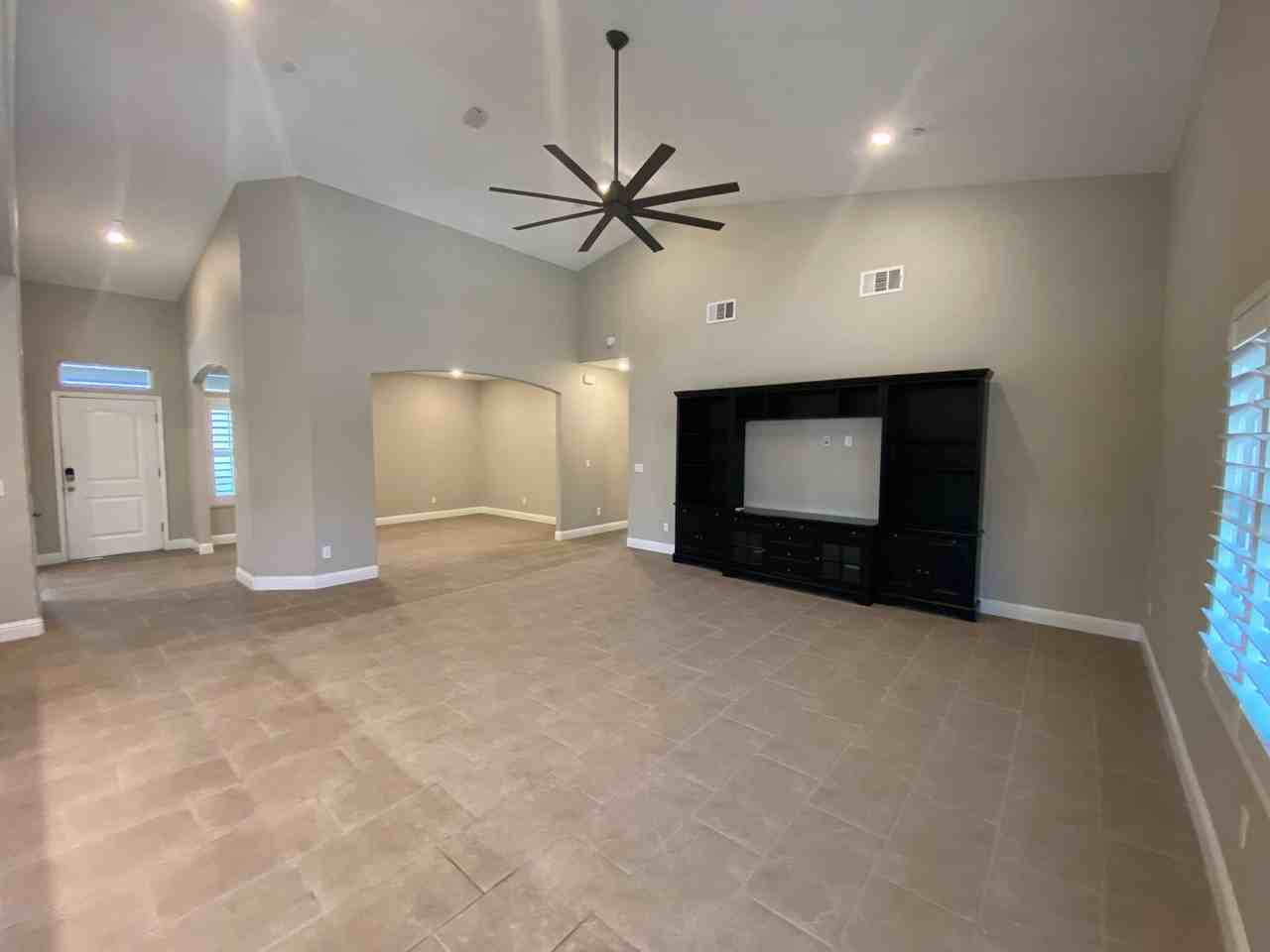 3163 Parks Ave - Photo 3 of 38