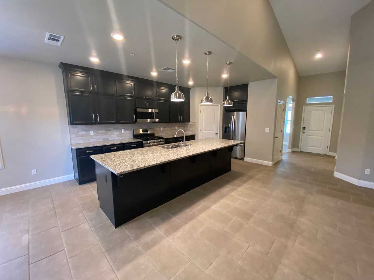 3163 Parks Ave - Photo 5 of 38