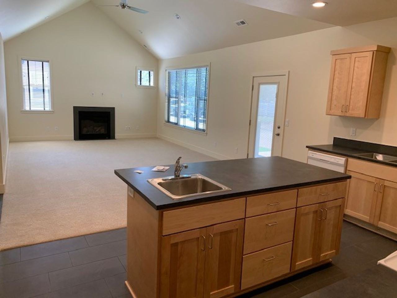 340 Mia Ln - Photo 3 of 12