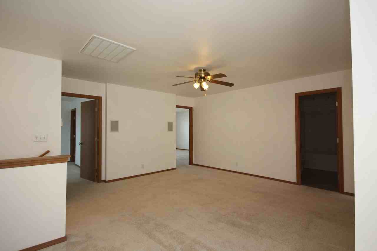 1507 203rd Street Ct E - Photo 4 of 10