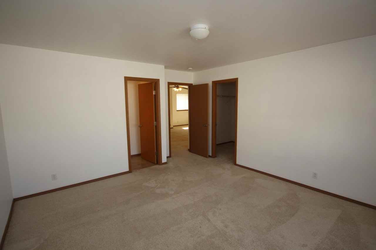 1507 203rd Street Ct E - Photo 5 of 10