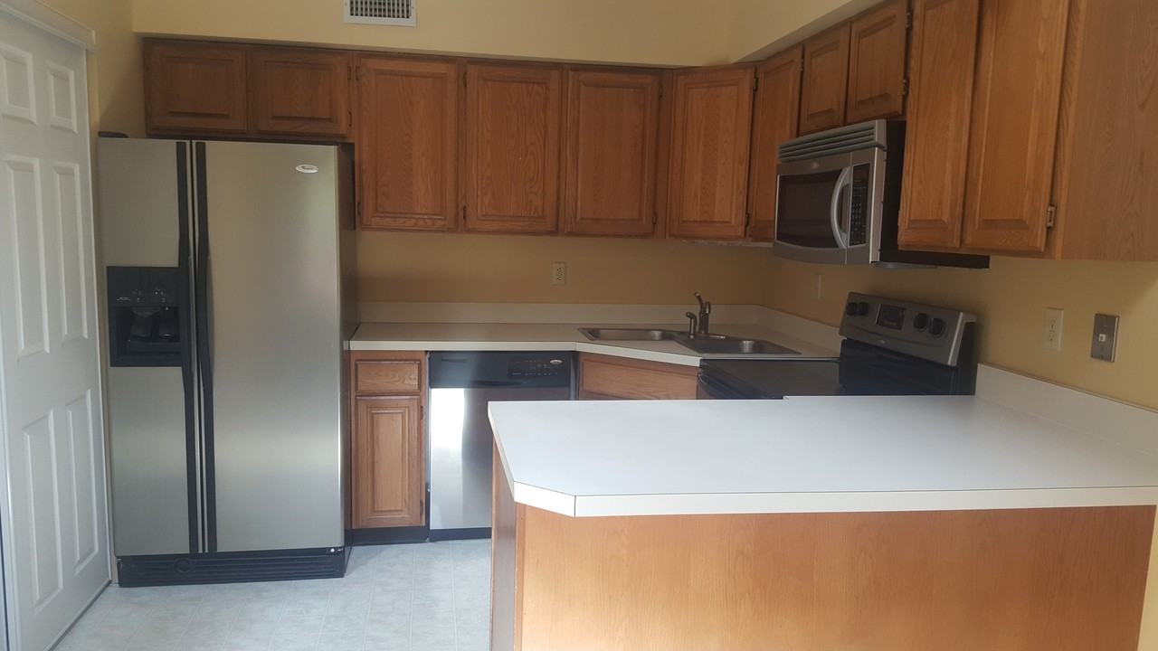 360 Union St - Photo 3 of 23
