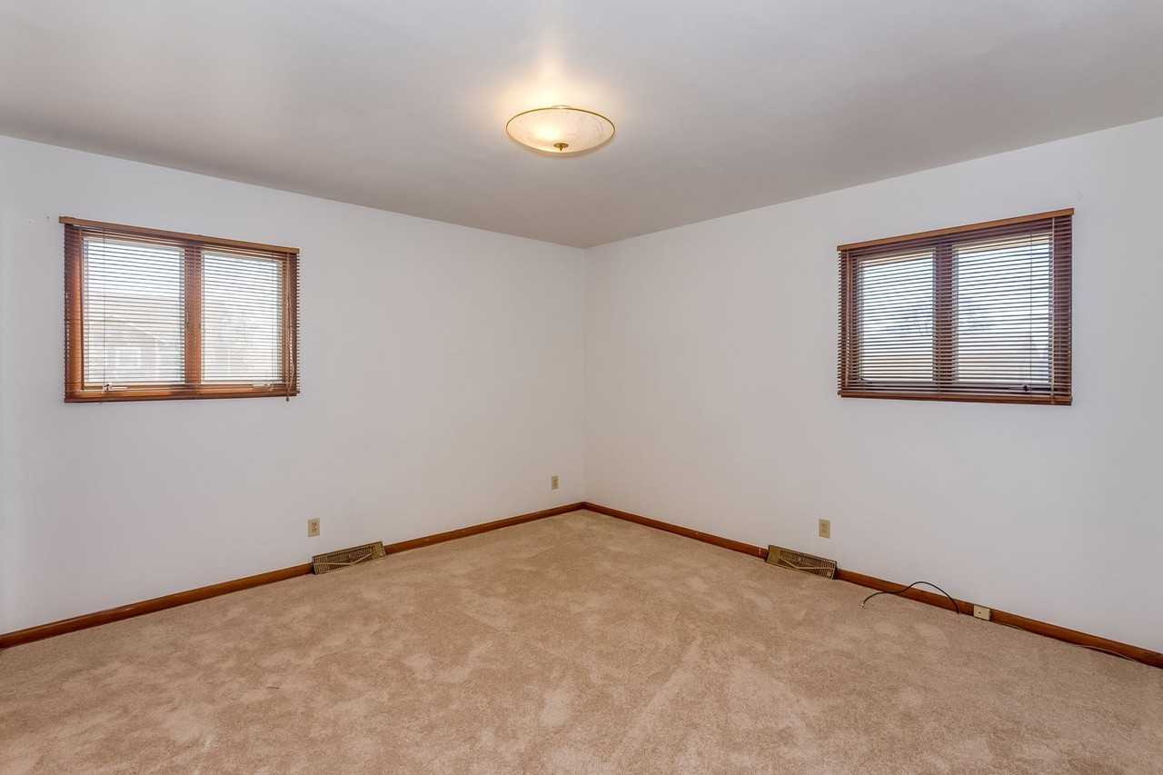 4339 S Meridian Ave - Photo 6 of 11