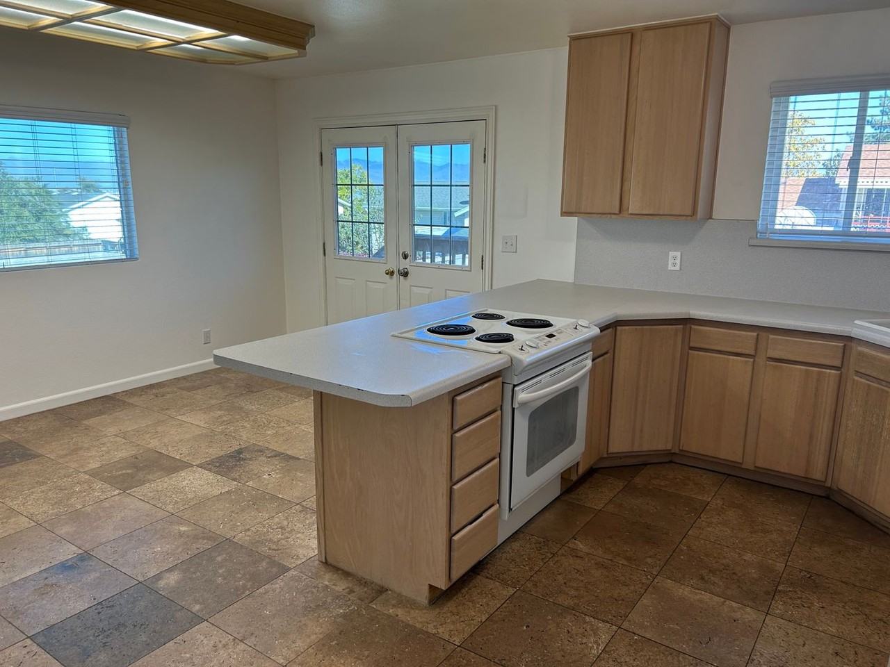 3801 S Franklin Rd - Photo 3 of 27