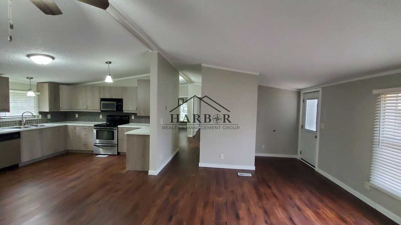 23 Andreasen Dr - Photo 3 of 34